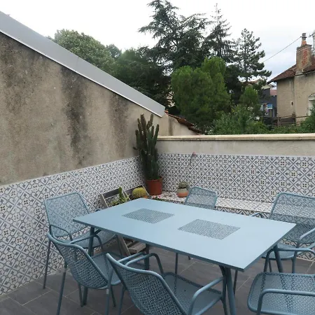 Le 12 Bed & Breakfast Villefranche-de-Rouergue